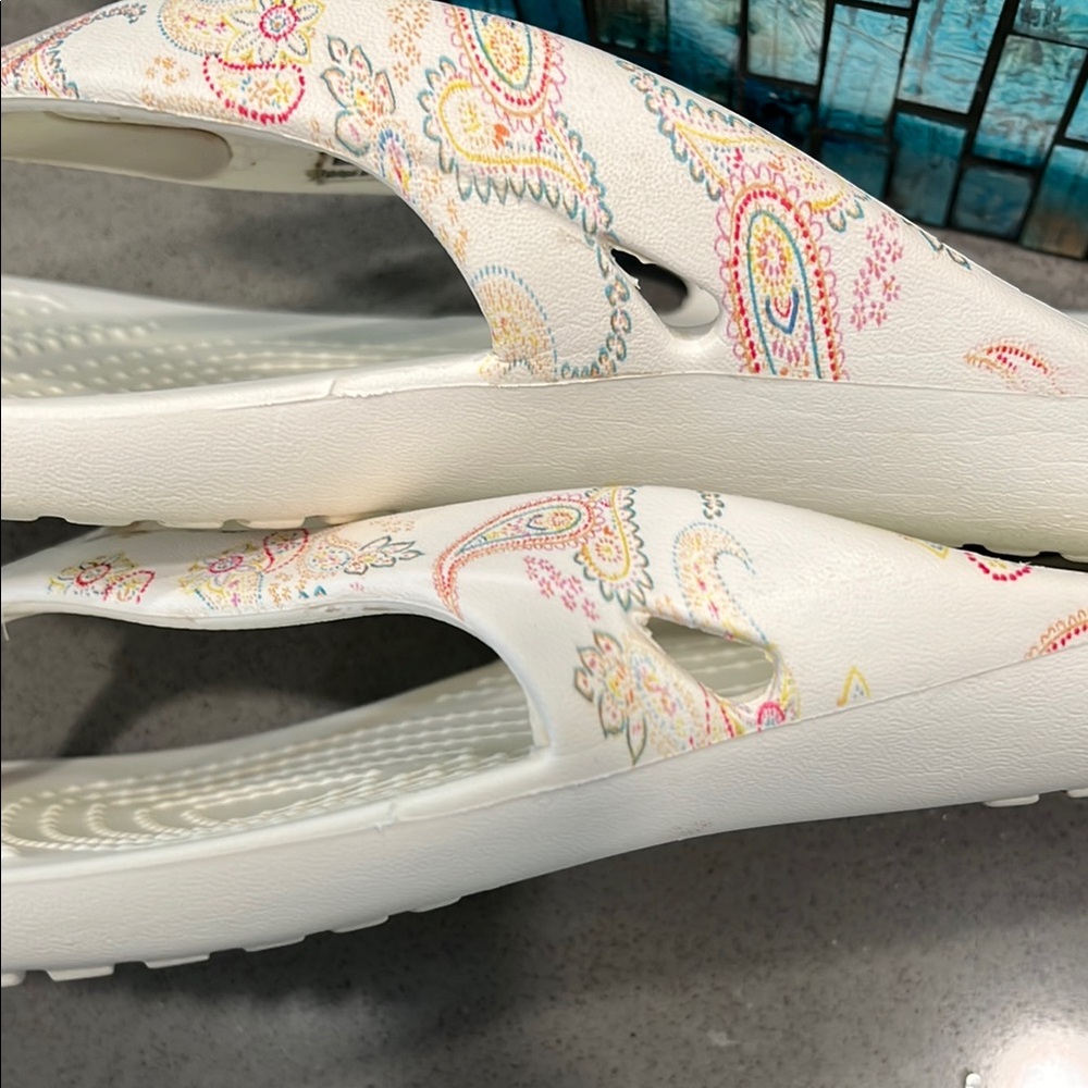 CROCS White Flip Flop Sandals - Picture 11 of 12